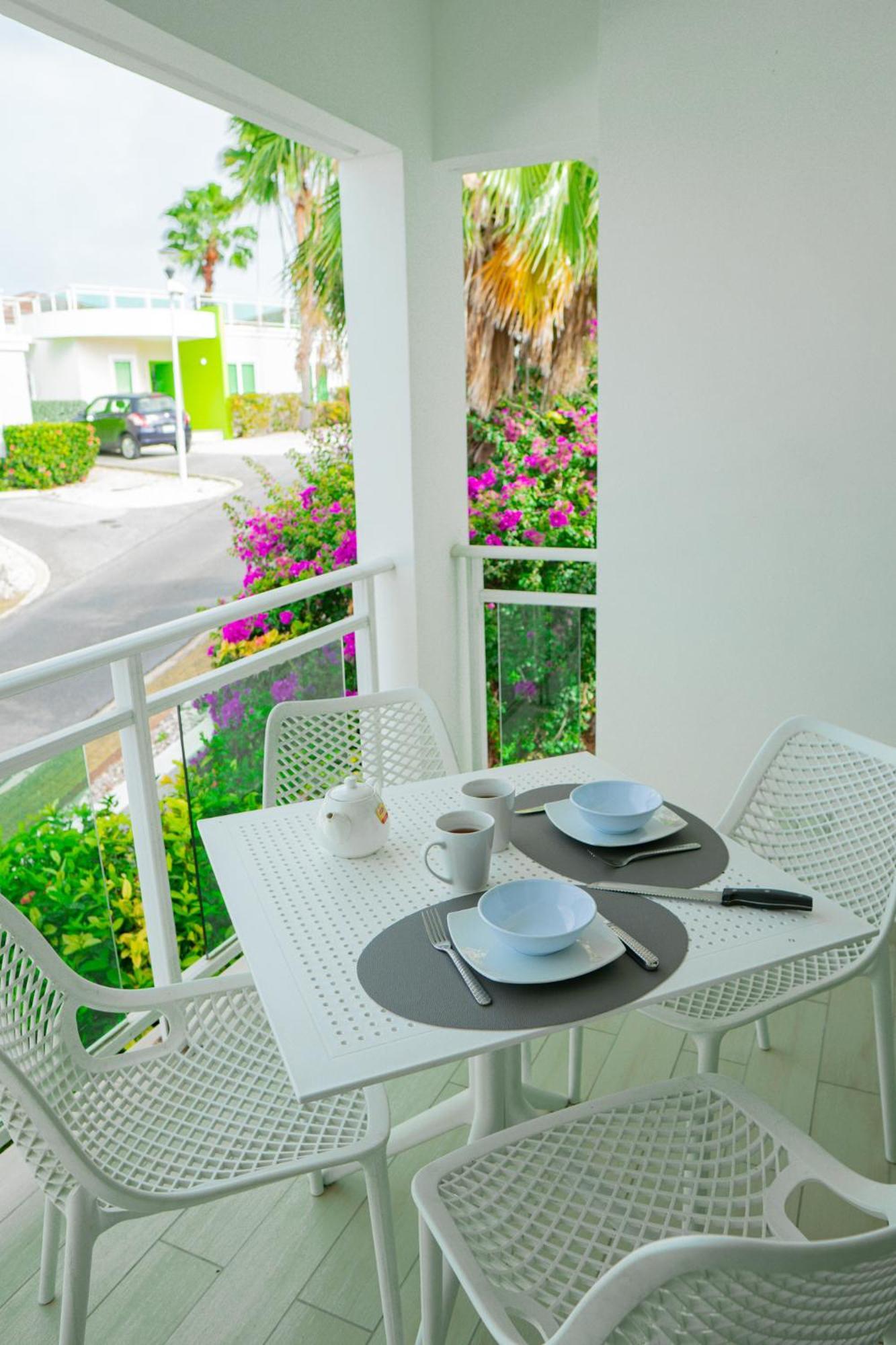 Piscadera Harbour Village Вилемстад Екстериор снимка